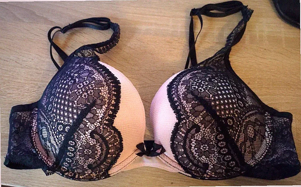 Push Up BH von Hunkemöller Größe 80B rosa mit schwarzer Spitze