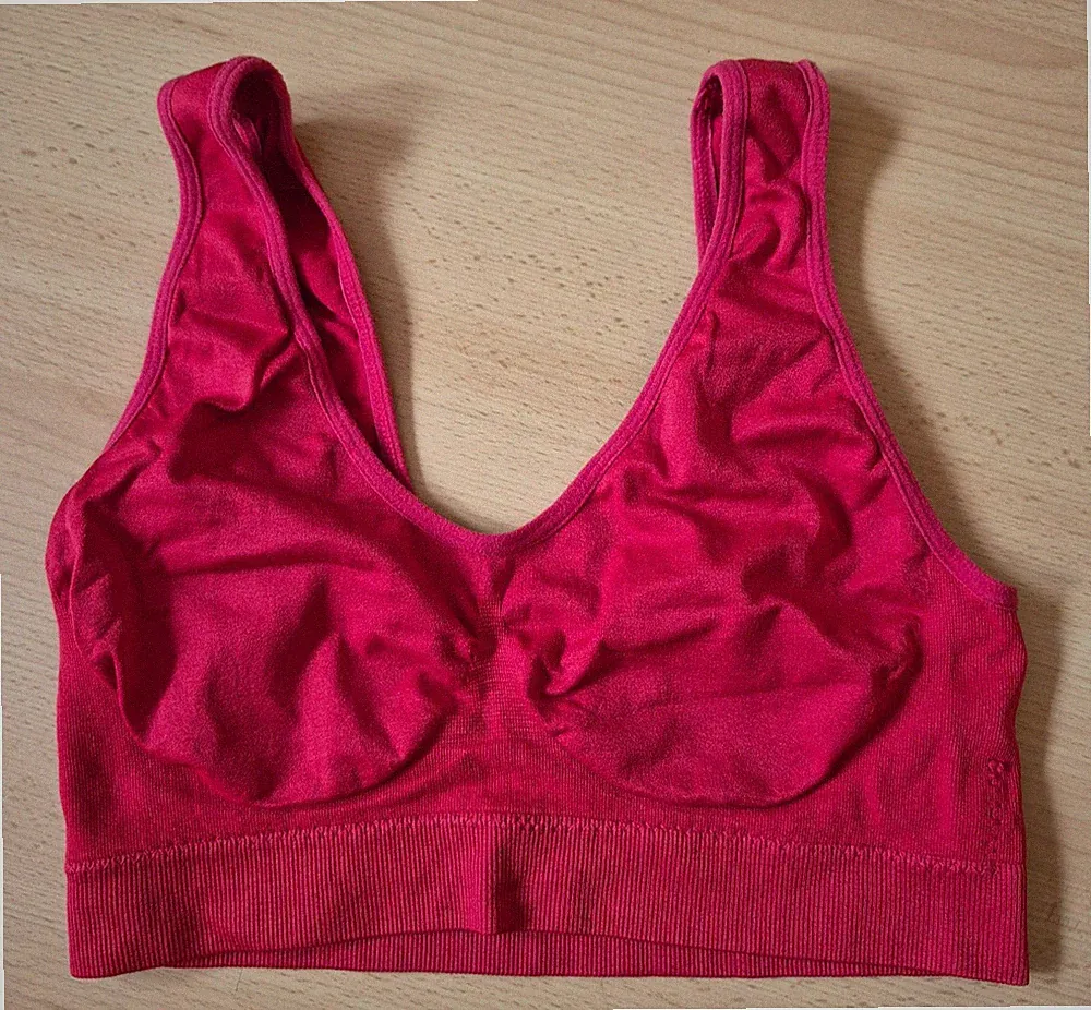 roter Sport-BH Gr. XL, wie seamless, sehr guter Zustand