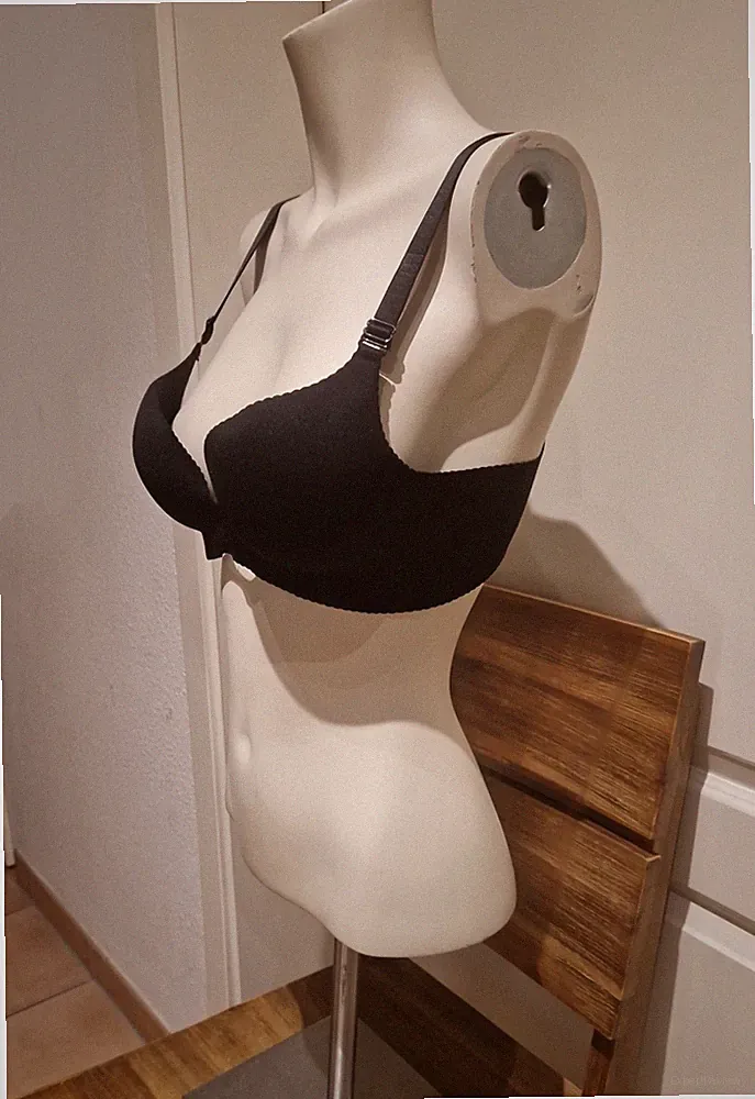 Schöner schwarzer Push up BH , Gr. 85B, neu, ungetragen