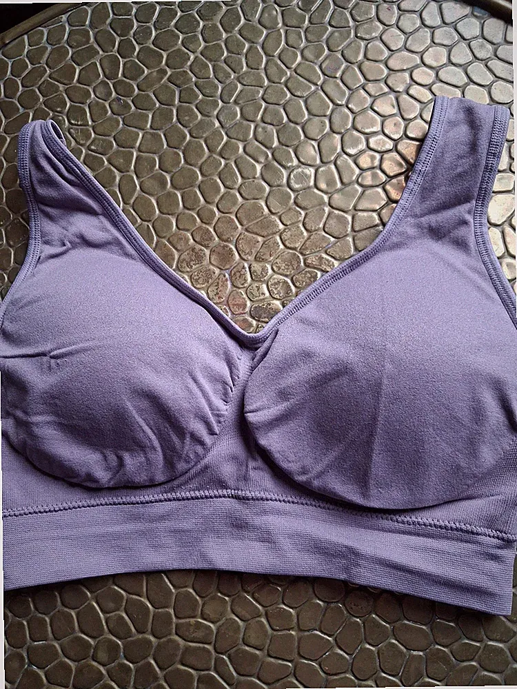 schöner Soft-Sport-BH-Bustier/freier Sitz in pflaume, Gr. L -NEU