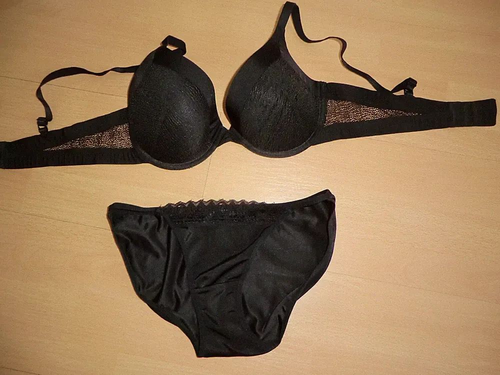 schöner Spitzen-Bügel-BH Gr. 70 B + glänzender Satin-Slip Gr. 34-36 (S) schwarz