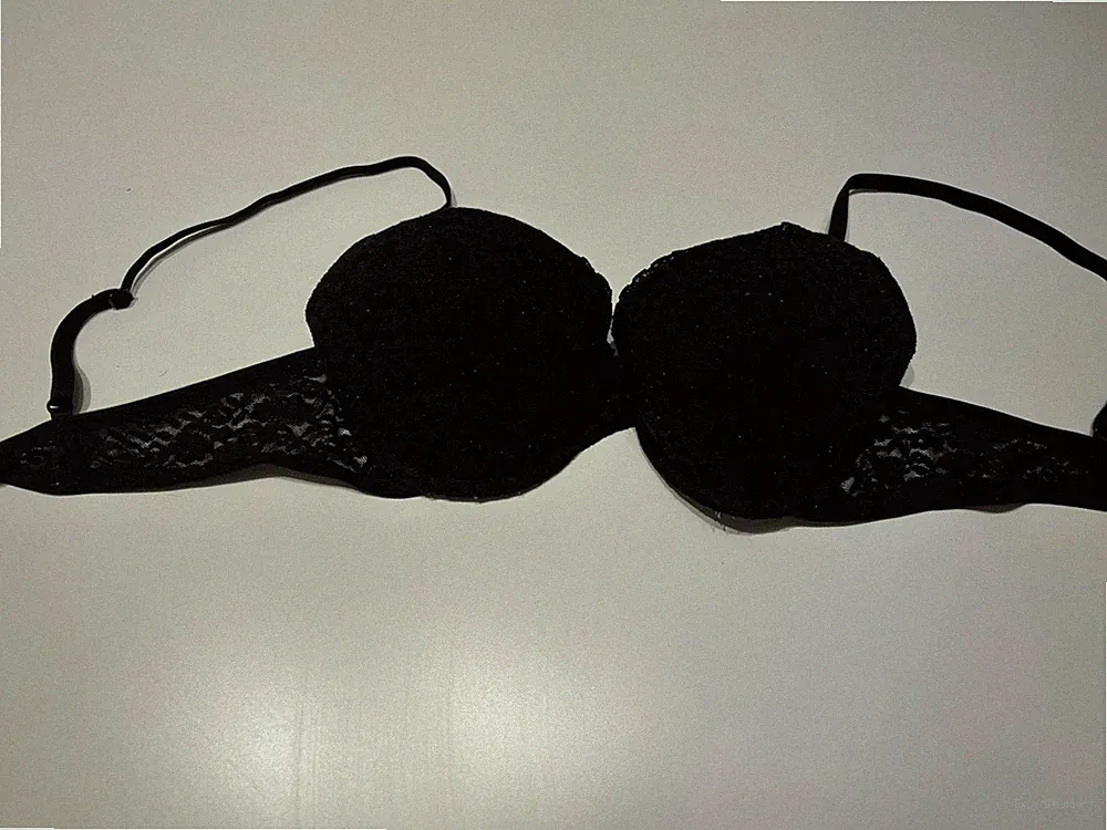 Schwarzer Push-up-BH mit Spitze – Gr. 80B