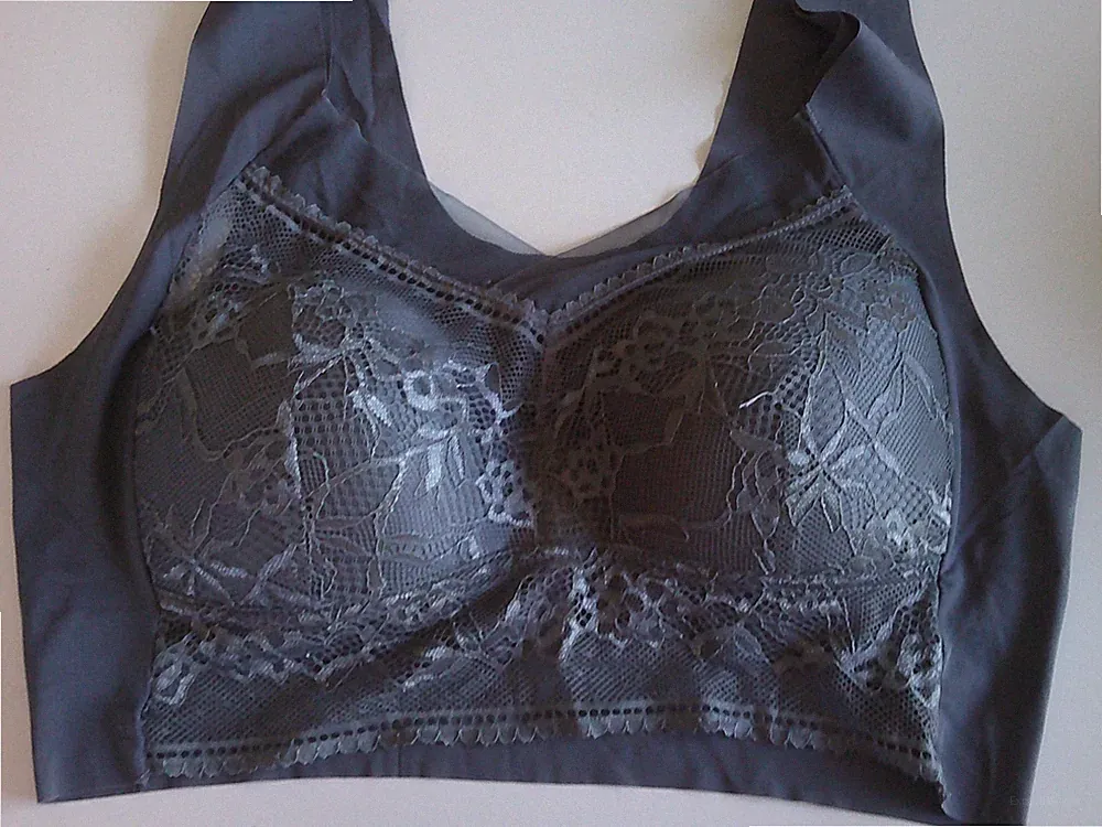 seidig weicher Spitzen vorne gepolsterter Pull On Stretchy BH Bralette Gr. XXL