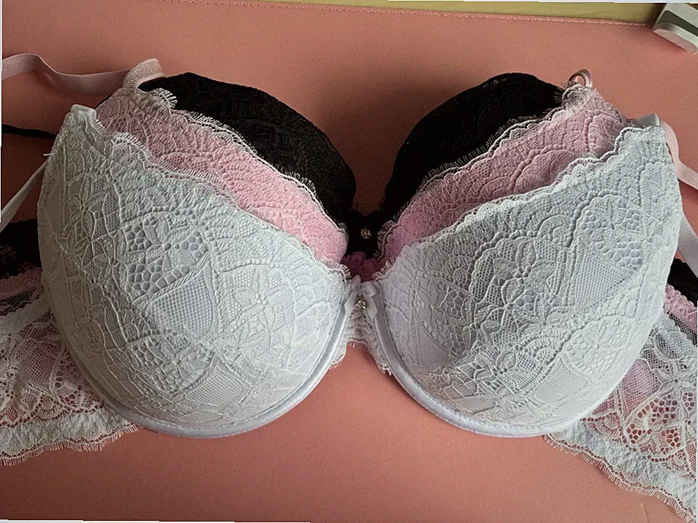Set aus 3 BH´s mit Bügel Größe 85 D - NEU!
