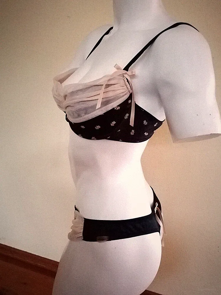 sexy Wäsche Set von "Irma la douce" Balconette-BH und String, Gr 75C / 40 - NEU