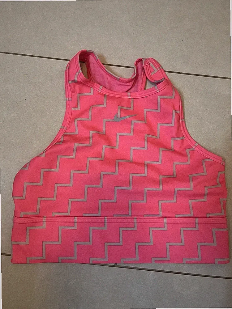 Sommerliches Sport Top von Nike, Gr xs für Damen