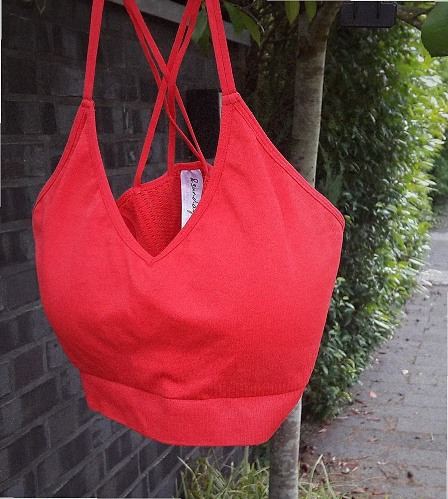 Sport BH von &Sunday - Gr. XL - rot - gepolstert - ohne Bügel - Sport-BH