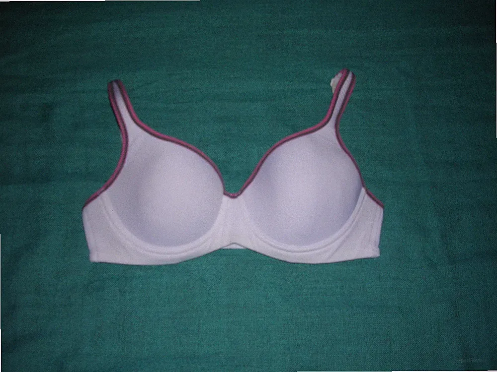 Sport Schalen-BH Gr. 75 B Gesamtl: 66cm ungedehnt 3x getragen
