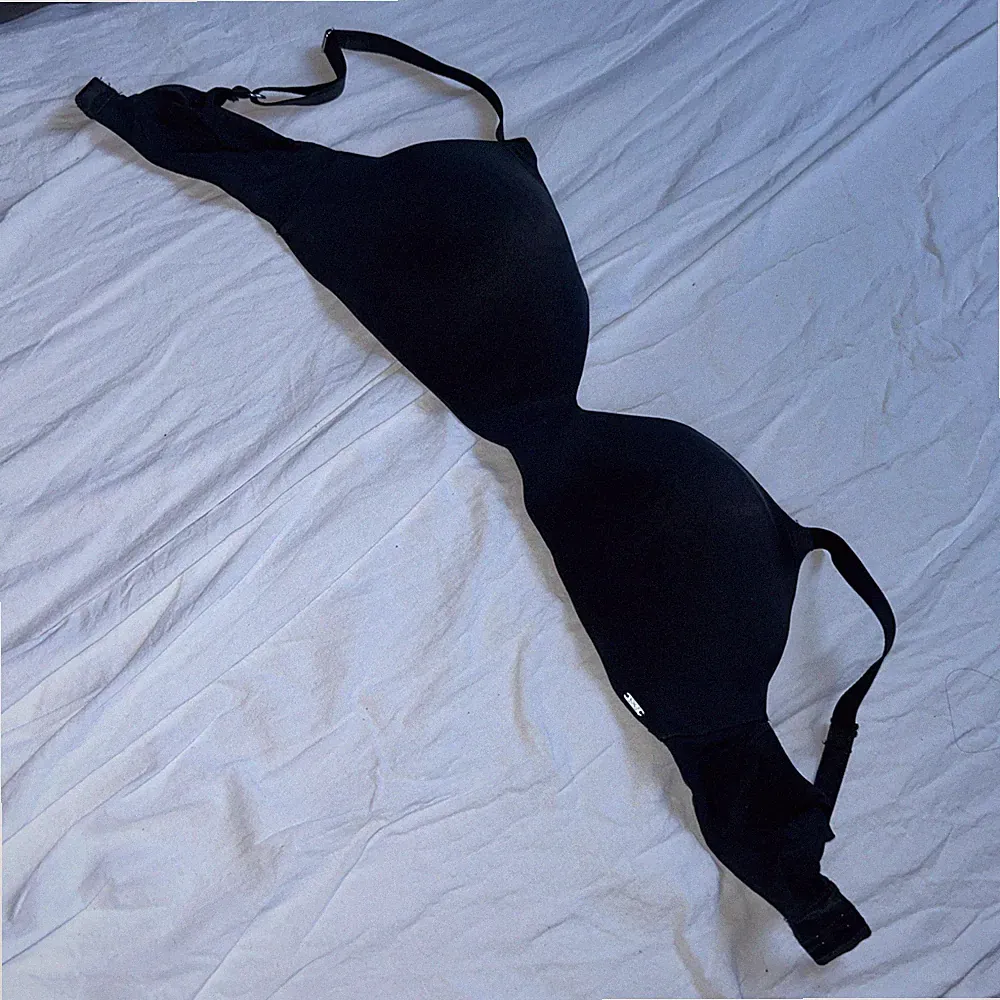 T Shirt BH Schwarz Satin Ohne Bügel 85E Weich Hunkemöller