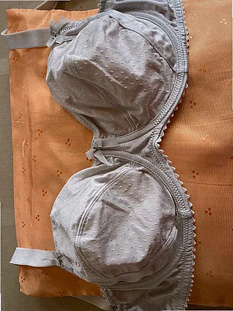 T-Shirt-Bügel-BH, neu, hellgrau, Marke Esmara, zweigeteilte Cups, Gr. 90 C