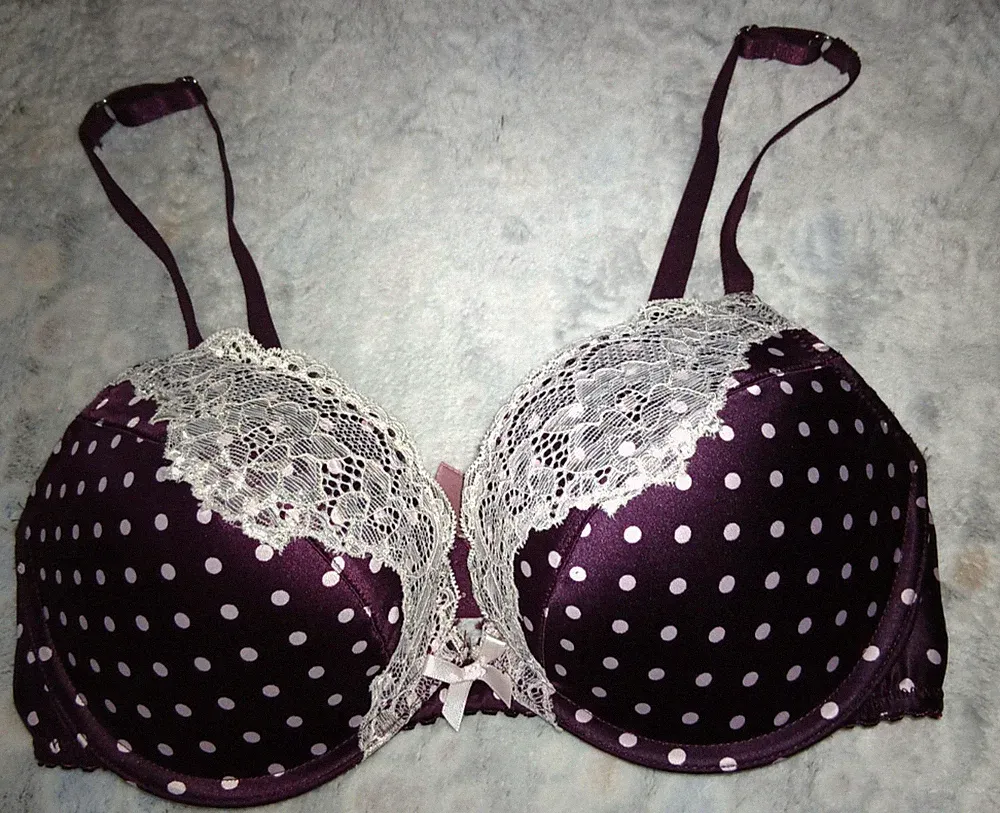 Toller Push Up BH von HUNKEMÖLLER, Gr. 70D, lila gepunktet, mit Polster