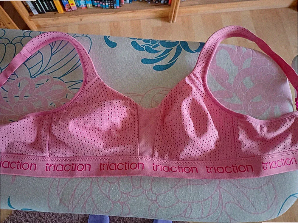 triaction Damen Sport-BH 75C Rosa ohne Bügel, mittlerer Halt, breite Träger