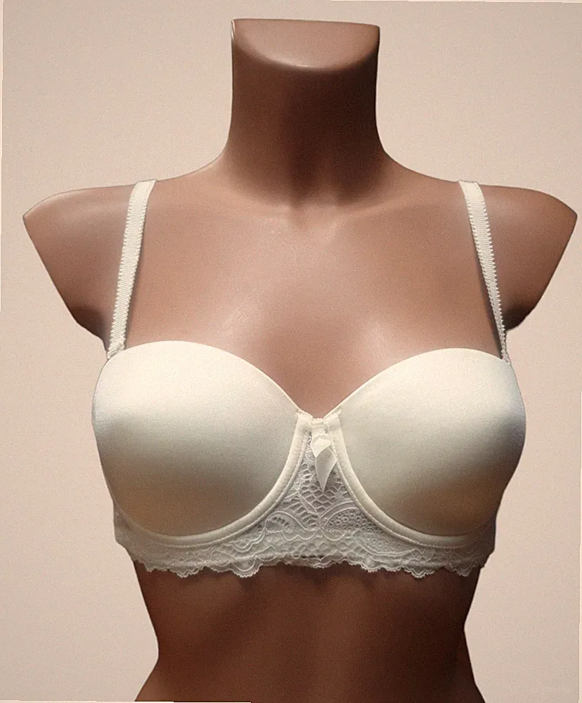 TRIUMPH Beautiful Spotlight Bügel-BH Bandeau Set Hipster String Elfenbein Spitze