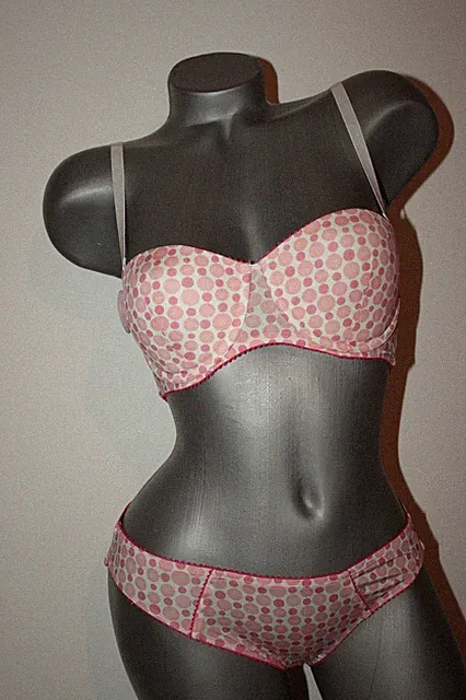 Triumph Bee Dees Set "Sweet Heart 40" Push-Up BH WDUM Gr. 70 D + Tai 38 weiß