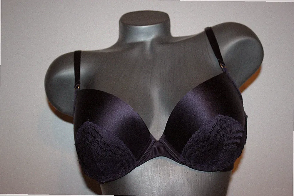 Triumph Bügel BH " Essence Luxe WHU " 85 B blau purer Luxus mit Seide Push-Up
