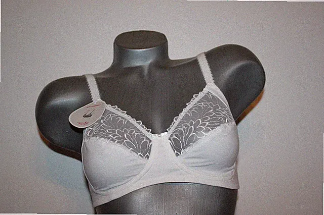 Triumph bügelloser BH Modern Beauty N weiß 80 A ohne Bügel nicht wattiert