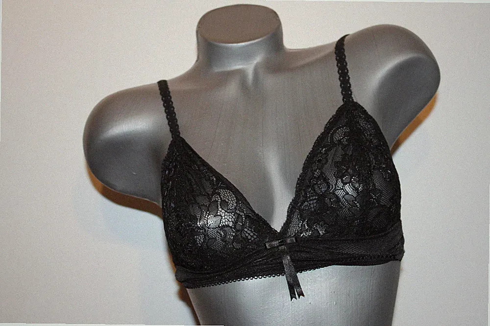 Triumph bügelloser BH "Sexy Sparkle N 01" Gr. 70 B schwarz Körbchen zum Öffnen