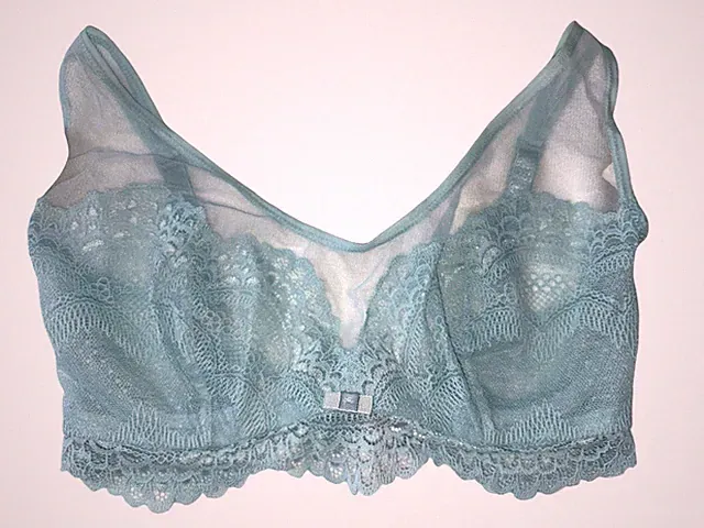 Triumph Damen Unterwäsche Bügel BH Beauty-Full Darling Hellblau 70F 75F