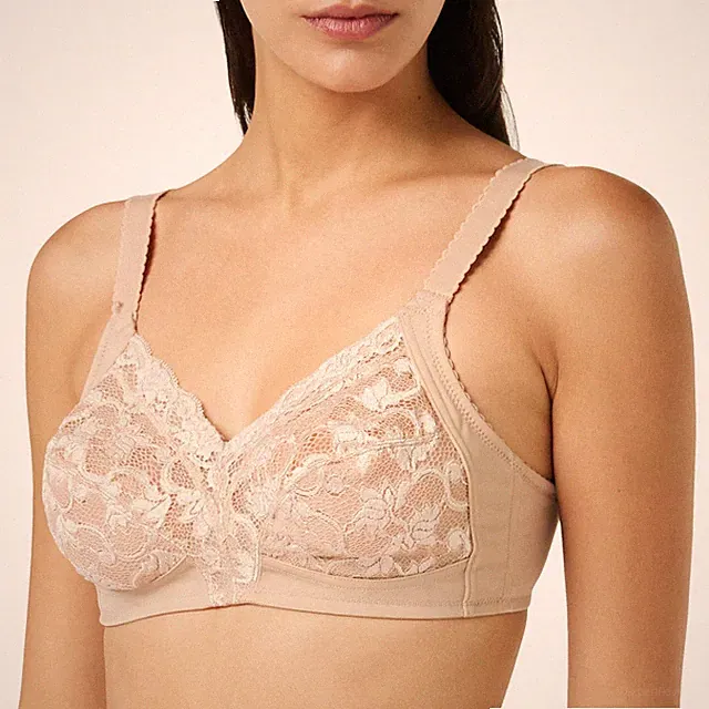Triumph Delicate Doreen N Farbe Smooth Skin Größe 95E BH ohne Bügel