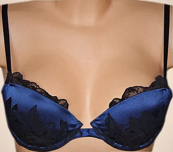 Triumph Floral Essence WHP BH bra Schwarz EU 85 A GB 38 A