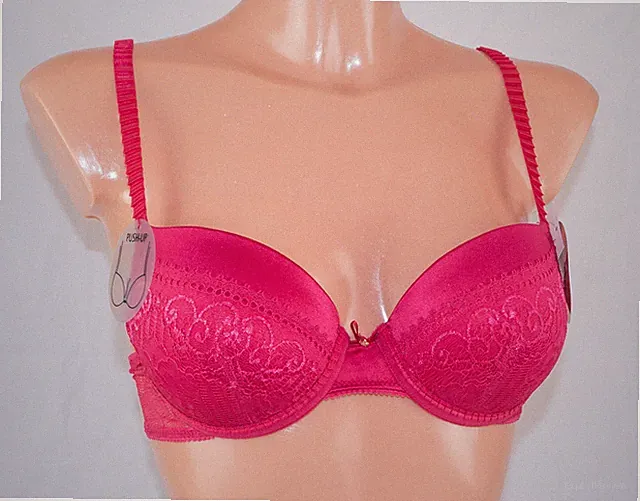 Triumph Push-Up BH * Glitter Diva WHU * Rot * Gr. 75A * NEU