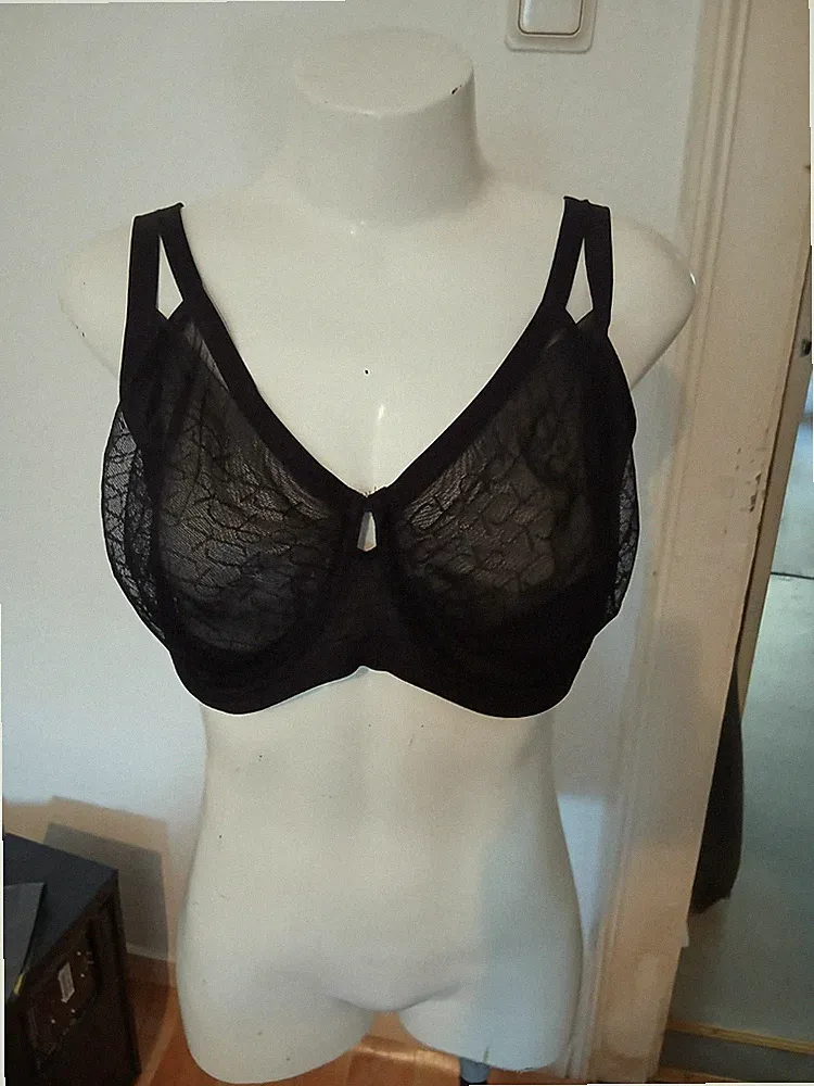Triumph Signature Sheer W01 EX Minimizer BH Schwarz 80H Neu mit Etikett