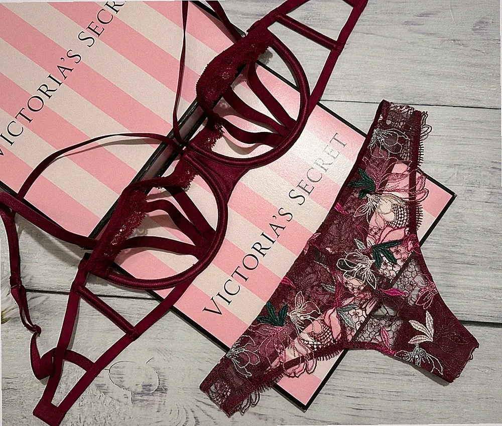 Victoria's Secret Luxe Lingerie Campari Balconette BH-Set Strappy Cut-Out