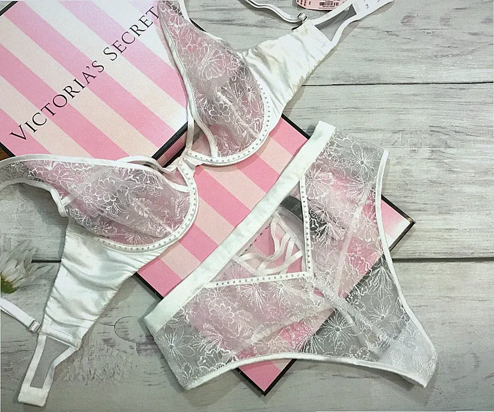 Victoria's Secret Luxe Lingerie Ungefüttert Blumenmuster Bestickt Plunge Bh Satz