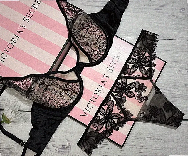 Victoria's Secret Luxe Lingerie Unliniert Blumenmuster Bestickt Plunge Bh String