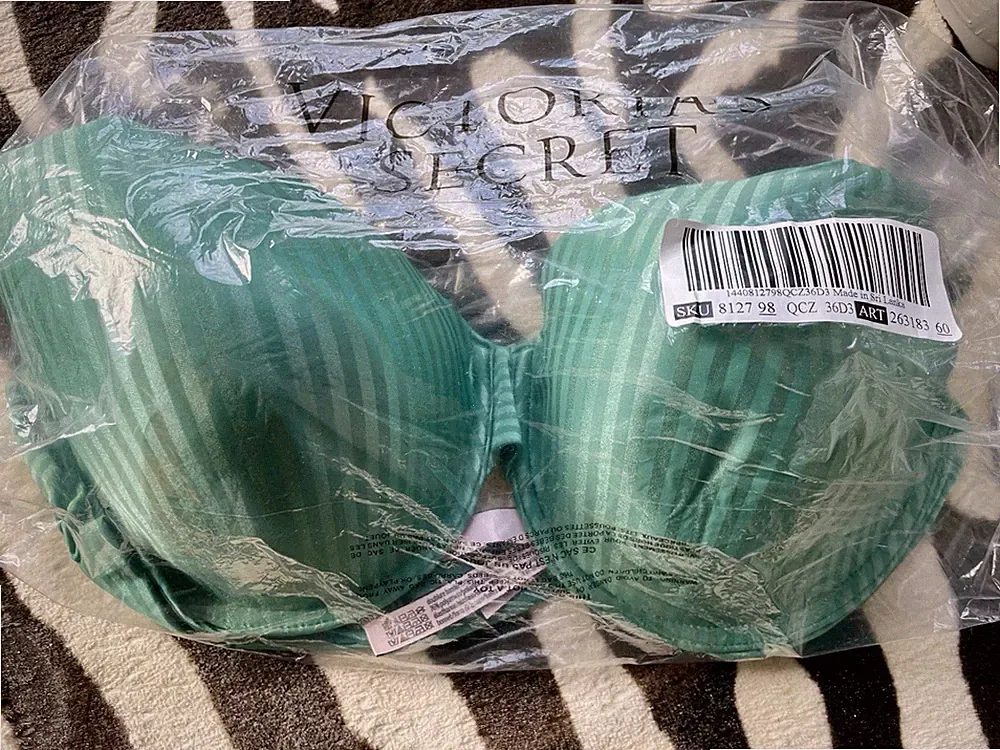 Victoria's Secret Schalen-BH Gr. 80F (US 36DDD) NEU mit Etikett grün-gestreift