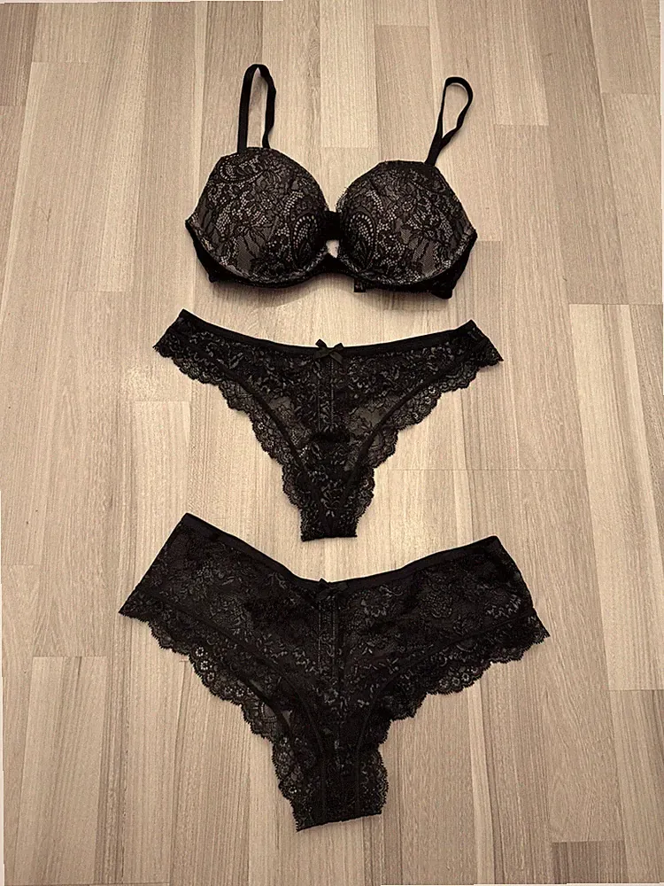 Victoria's Secret Very Sexy Push-Up BH-Set 32C schwarz Spitze 2 Slips