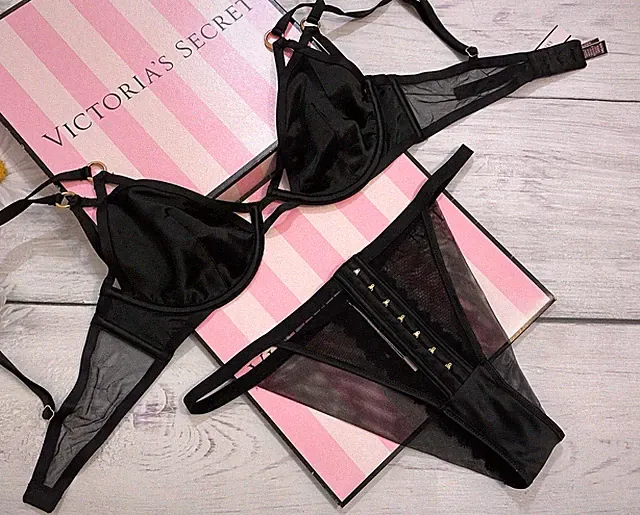 Victoria's Secret Very Sexy Satin Ungepolstert Plunge BH Brazilianer Set