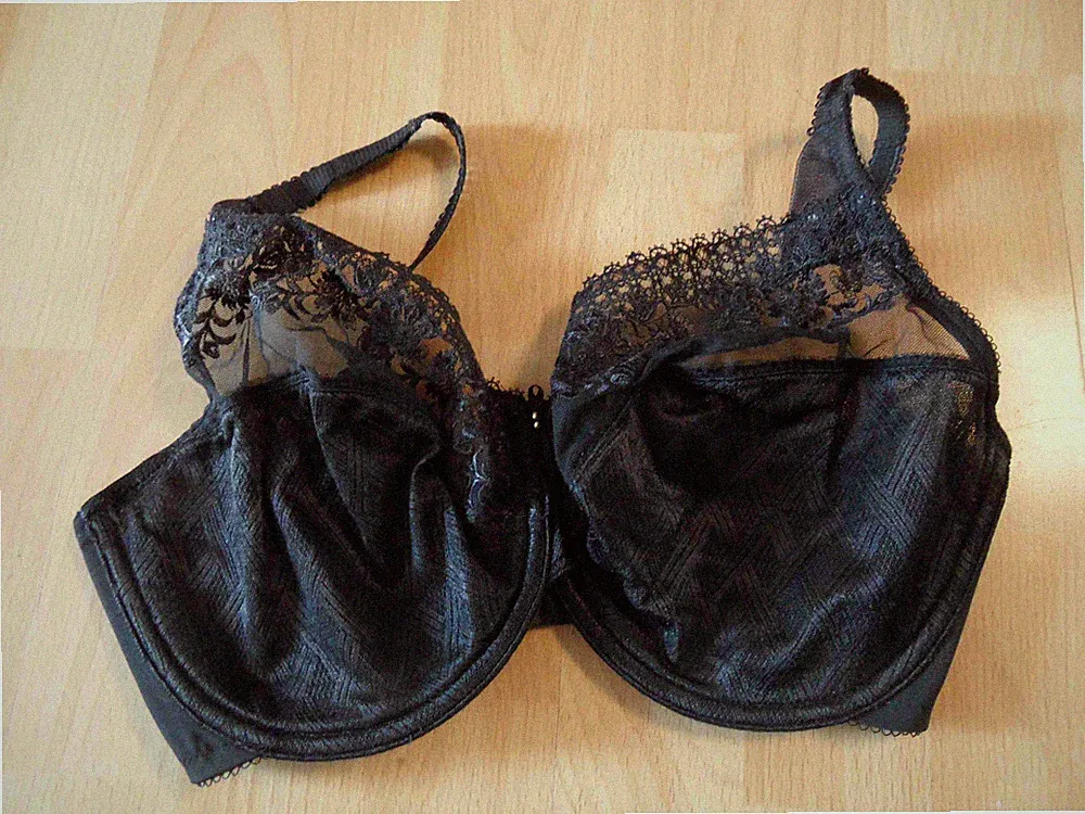 WACOAL schöner Bügel BH m. Spitze schwarz Gr. 70 DDD NEUw. KR116