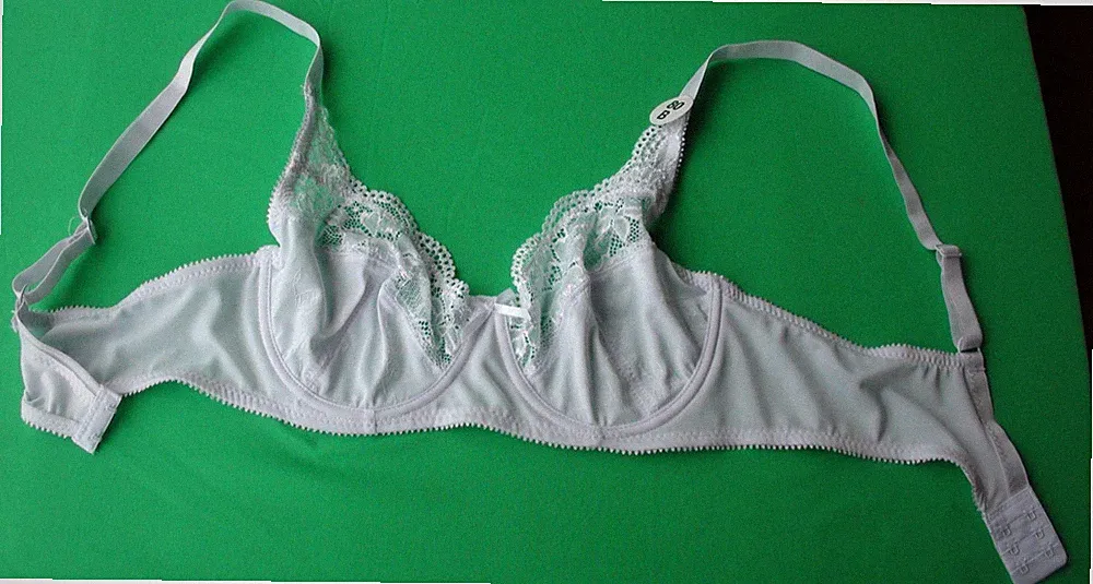 Weißer Bügel BH 80 B - NEU - Hakenverschluß am Rücken 3x2 - sehr fein