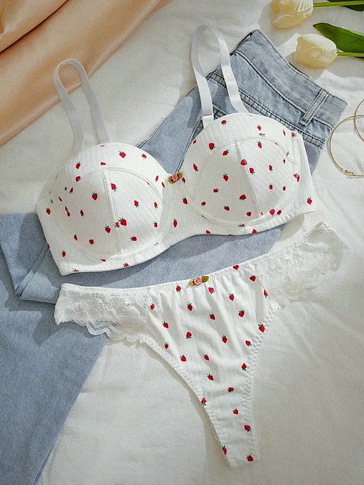 Weißes Push Up BH und Slip Set in großen Größen mit frischem Billig24